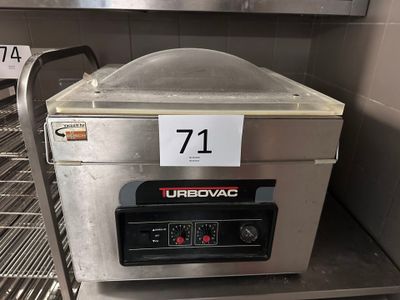 une photo d'une friteuse professionnelle dans une cuisine professionnelle