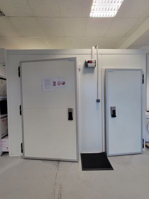 Chambre froide positive démontable sans marque apparente