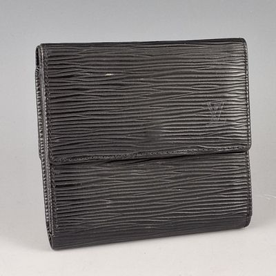 louis vuitton wallet in black epi leather