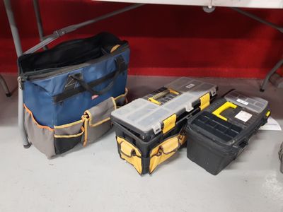 many tools sitting on the floor next to each other