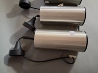 Trois luminaires cylindriques en métal brossé. (photo 3)