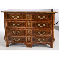 COMMODE MAZARINE à façade cintrée en placage d’olivier, de p… (photo 2)