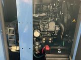 a picture of a machine that is sitting in a room