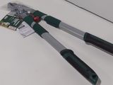a pair of pliers that are laying on a table