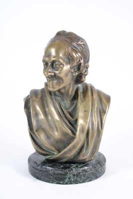 buste en bronze représentant un homme portant un foulard sur la tête