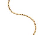 un bracelet en or orné d'un serpent