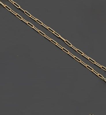 un collier en or 18 carats et diamants et une paire de boucles d'oreilles