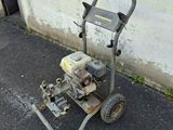 a small machine that is sitting on the ground