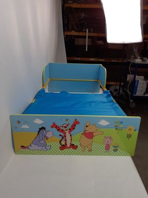 Lit pour tout-petits Disney Winnie l'ourson avec rangement