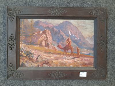 tableau représentant un homme à dos de chameau dans le désert, avec des montagnes en arrière-plan