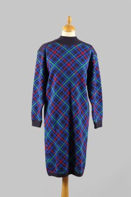 SAINT LAURENT rive gauche. Robe pull en laine prune à motif … - Photo 1