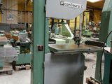 a machine that is sitting in the middle of a factory