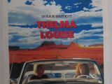 une affiche de cinéma pour le film « Thelma Lounge », mettant en scène deux hommes dans une voiture