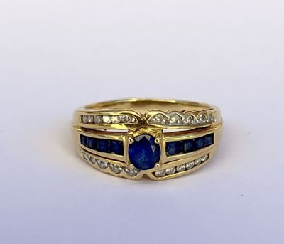 Bague en or 750 millièmes, sertie d'un saphir principal mesu… - Photo 1