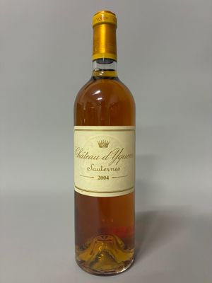 une bouteille de vin avec un bouchon doré et une étiquette sur fond blanc