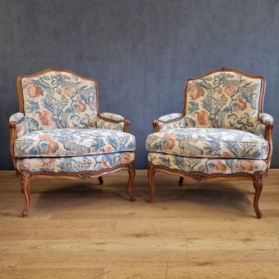 paire de fauteuils français de style Louis XV