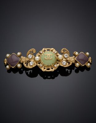 un bracelet-broche en or, jade et perles