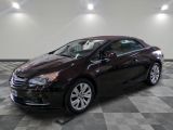 la photo d'une voiture marron garée dans un garage