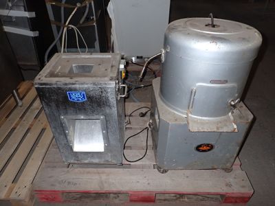 deux machines posées sur une palette