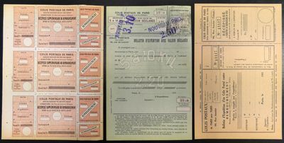 deux anciens passeports remplis de tampons