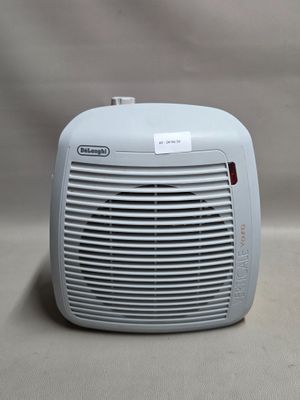 une photo d'un petit purificateur d'air posé sur une table
