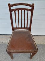 Chaise en bois, dossier à barreaux verticaux et une assise e… (photo 2)