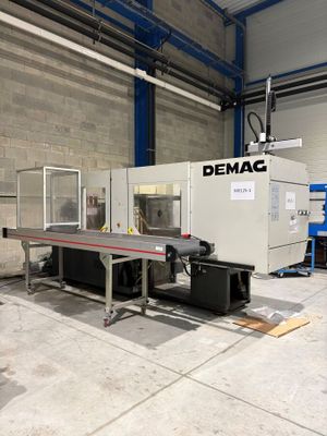 an image of a large machine in a building with a lot of equipment
