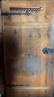 Petite armoire de mariage en bois mouluré et peint polychrom… (photo 4)
