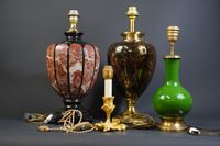 4 lampes sur pied : 1 en verre mercuré doré, 1 en céramique …