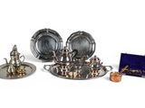 service à thé plaqué argent avec plateau, tasses et soucoupes