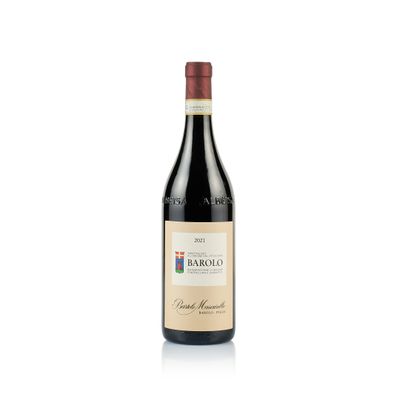 une bouteille de vin rouge sur fond blanc