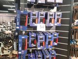 un vaste choix d'appareils électroniques dans un magasin