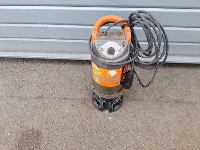 Pompe immergée monophasée pour eau boueuse