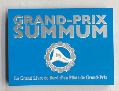 un panneau bleu sur lequel est écrit « Grand Prix Summum »