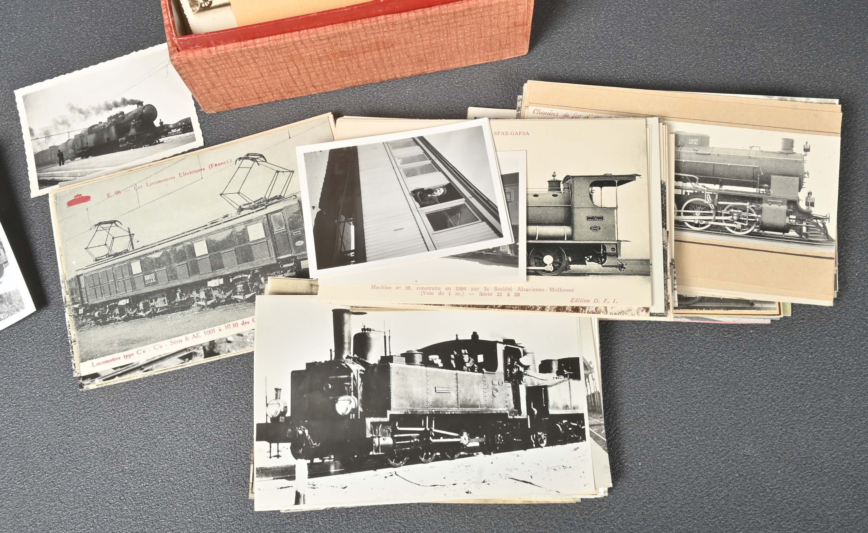 Objets d'art & Curiosités