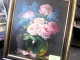 une photo d'un tableau représentant des roses roses dans un vase