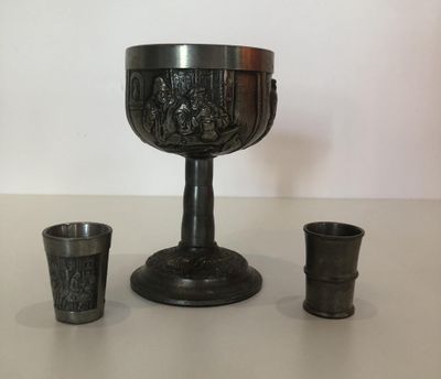 Grenningloh, 1 calice et 2 petits verres à liqueur en étain