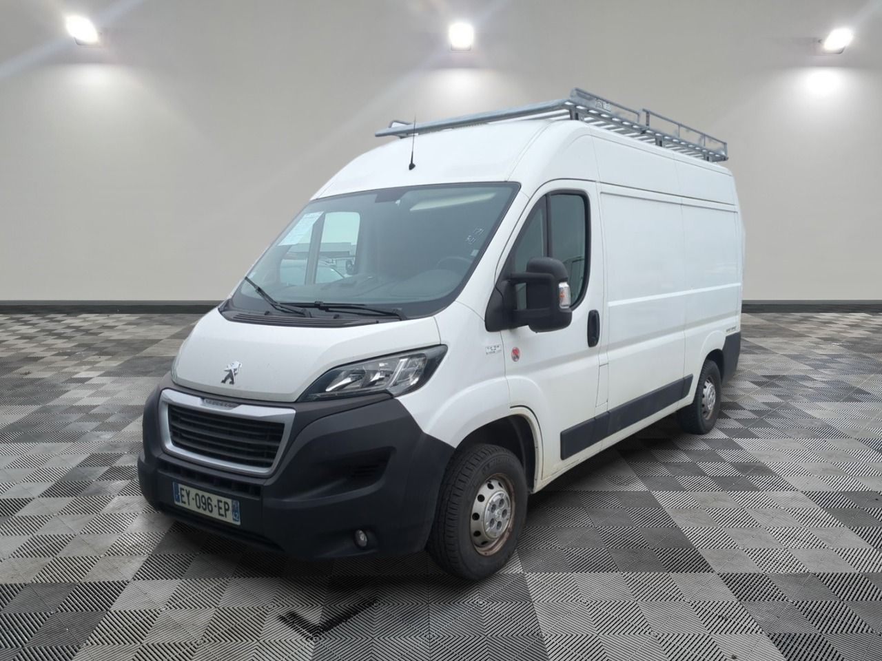 PEUGEOT - BOXER TOLE 333 L2H2 BLUEHDI 130 PREMIUM PACK - GO …