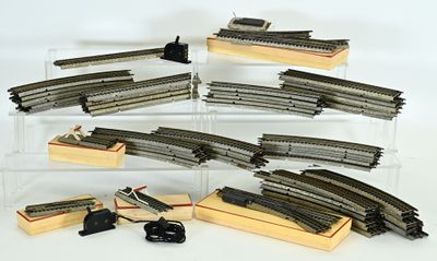 a lot of train tracks that are sitting on a table