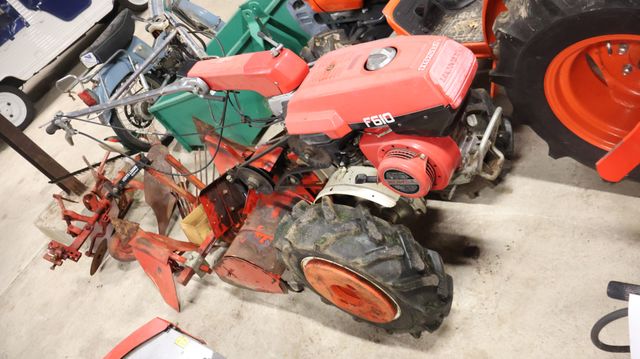 Motoculteur HONDA F610 avec accessoires (démarre)