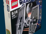 une boîte contenant un ensemble Lego Star Wars « Tie Fighter »