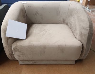 Fauteuil MILEY MICADONI en velours capuccino, dimensions: 10…