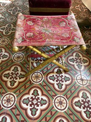 a chair that is sitting on the floor in the room