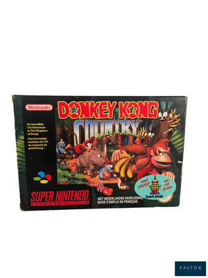 une image représentant une boîte du jeu « Donkey Kong Country » sur fond blanc