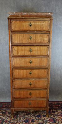 Chiffonnier en bois de placage marqueté de filets, ouvrant p…