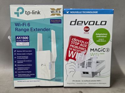 emballage du répéteur Wi-Fi Devco et d'une boîte de Magic Wi-Fi