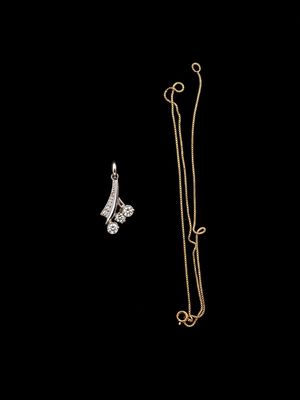 Pendentif en or blanc 18K serti de deux diamants et un saphi…