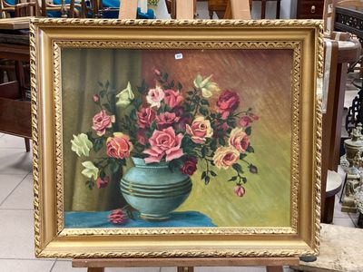 une peinture de roses dans un vase sur une table