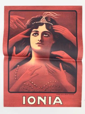 une image d'une affiche de film mettant en scène une femme portant un tia