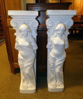 Sculpture: Paire de colonnes en beton reconstitué dans le go…